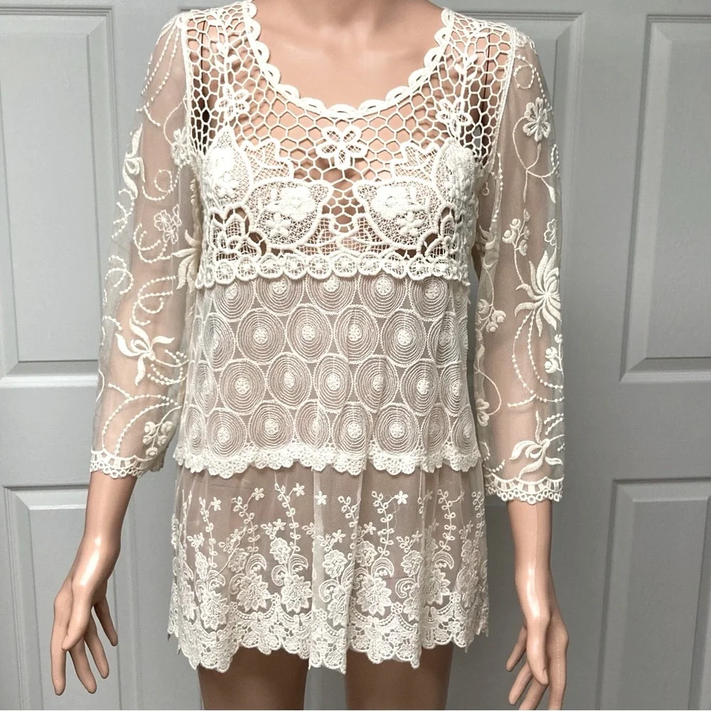NWOT Zara open sheer lace 3/4 sleeve hip  length top. Off White. Size L.